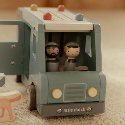 Houten politiewagen